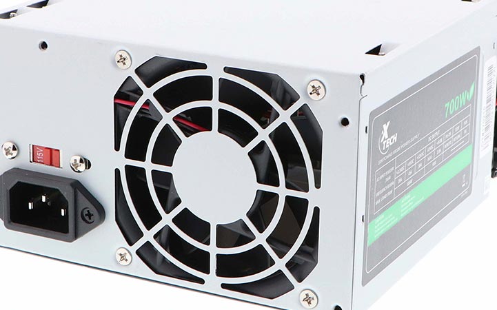 XTECH 700W 20+4 Pin PSU